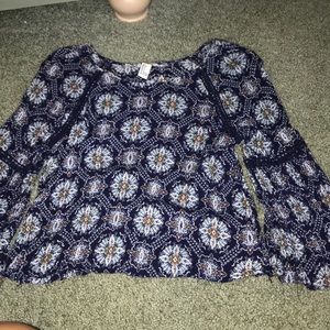 Bell sleeved shirt